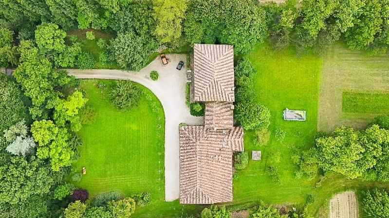 Villa Di Campagna Immersa Nella Natura Zero Branco Exterior photo